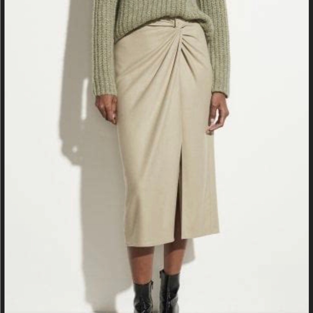 Vince cream pencil maxi skirt, worn once. Sz Small.